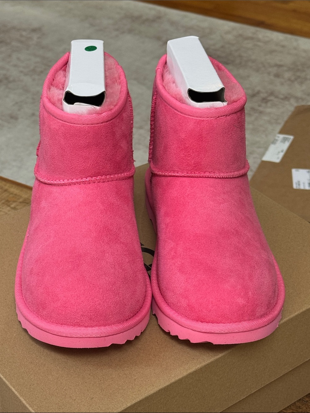 New UGG Classic Mini II Pink Bloom Women’s 7/Big Kids Youth 6 Boots NIB 1017715K